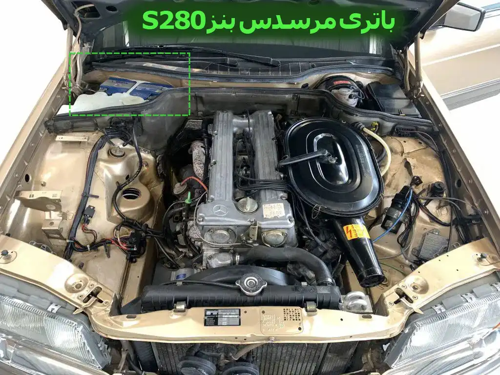 Mercedes-Benz-S280-classic-engine